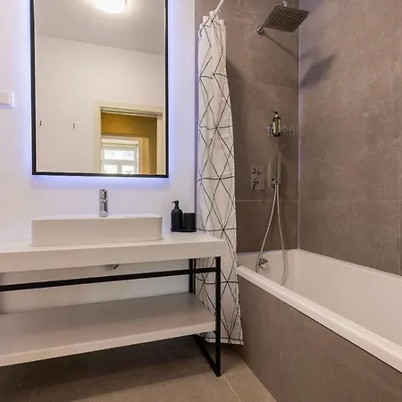 Liberdade Concept 3bdr By Lovelystay Apartment Lissabon