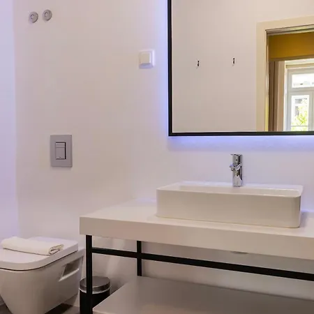 Liberdade Concept 3bdr By Lovelystay Lisbon